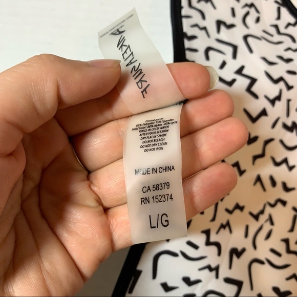 Sz. Lg Akela Surf reversible bikini bottom NWOT - Picture 16 of 16